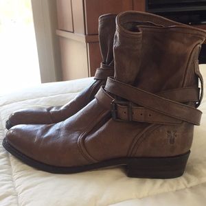 Frye leather boots 👢